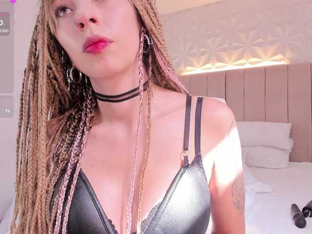 milu-beluci live webcam show