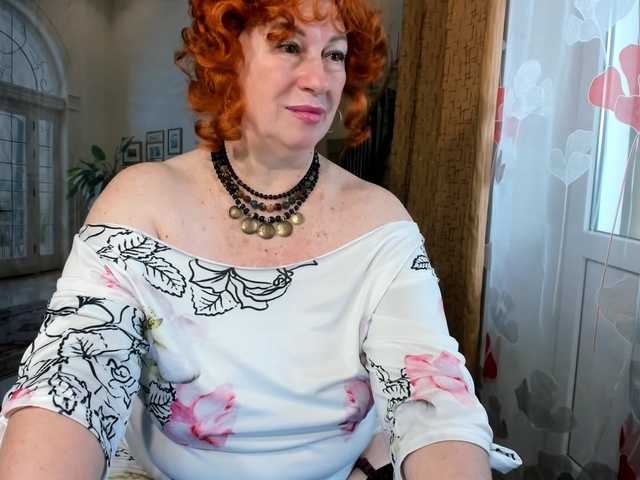 LuckySveta's BongaCams show and profile