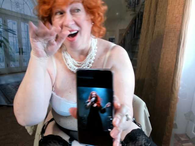 LuckySveta's BongaCams show and profile