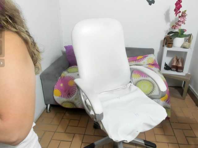 Evil-neighbor live webcam show