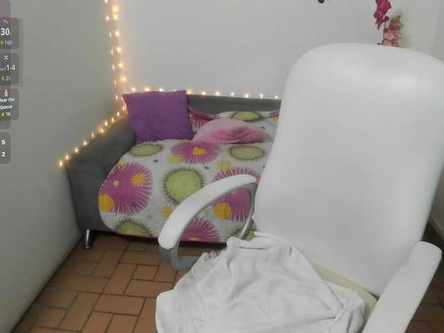 Evil-neighbor live cam on BongaCams