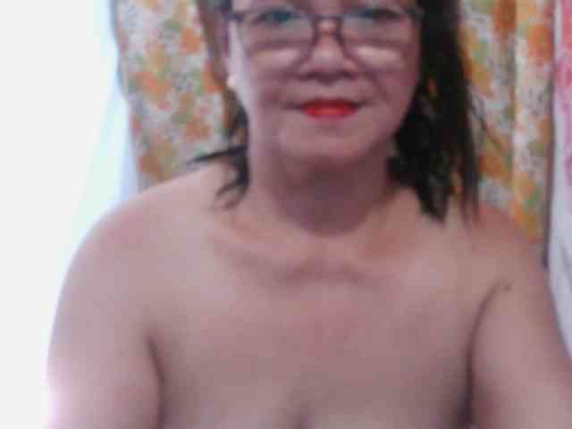 Modella: sexxyicee69