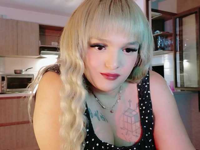 KendallCurkov live cam