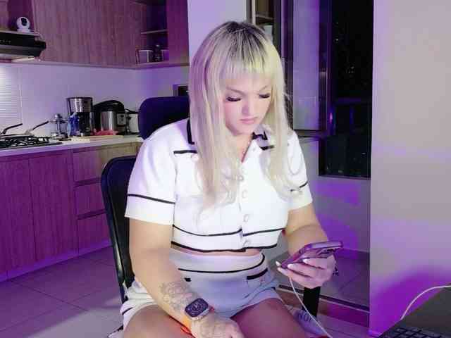 KendallCurkov Live Webcam on BongaCams