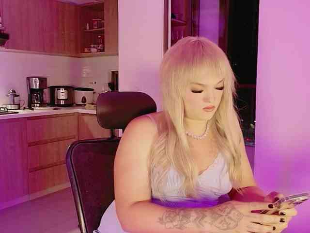 KendallCurkov Live Webcam on BongaCams
