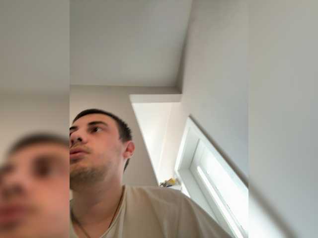 Dream022 live cam on BongaCams