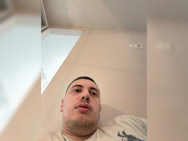 Dream022 live cam on BongaCams