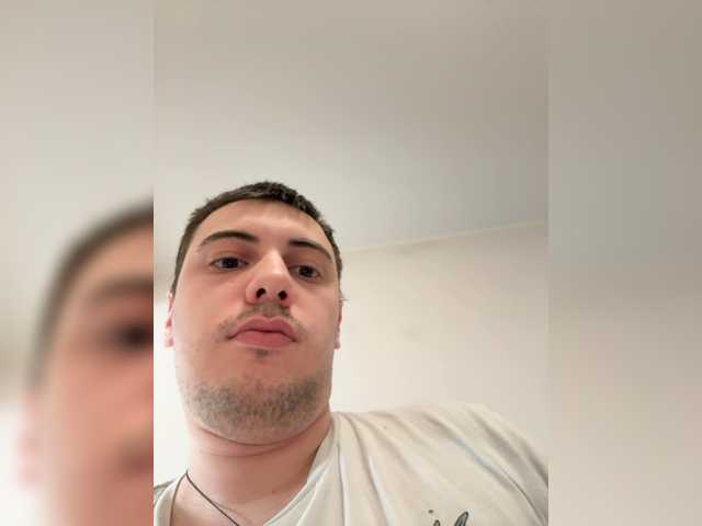 Dream022's BongaCams show and profile