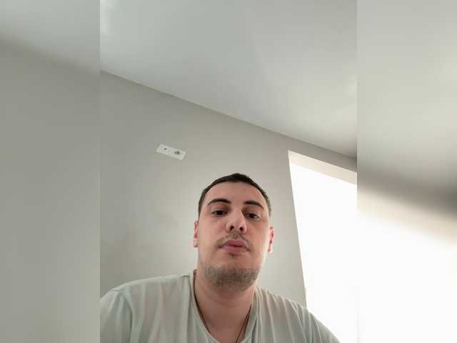 Dream022 live cam on BongaCams