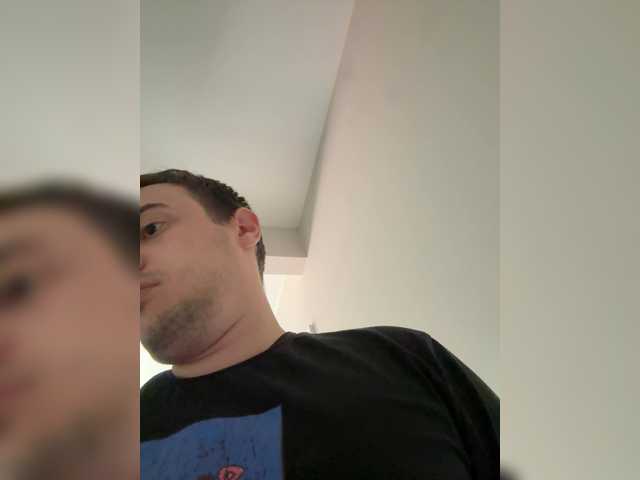 Dream022 live cam on BongaCams