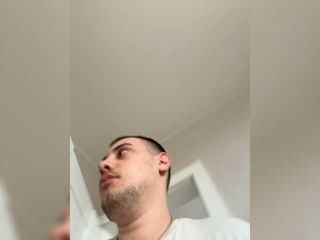 Dream022 live cam on BongaCams