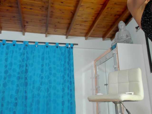 emilyhornett live webcam show