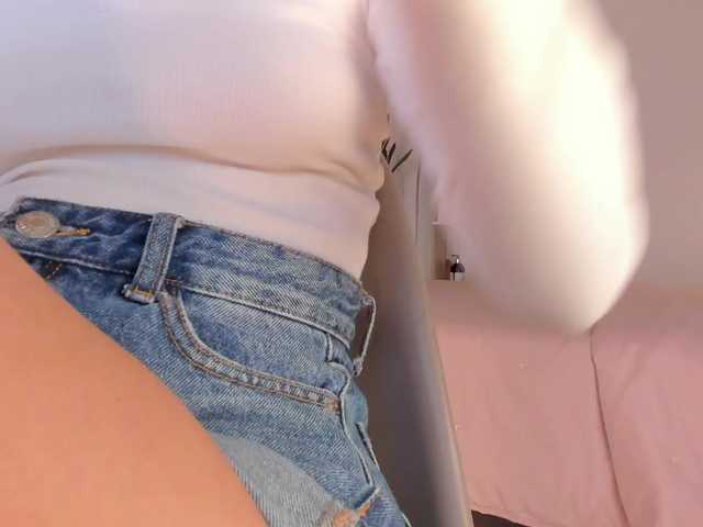 TinyRouse live cam on BongaCams