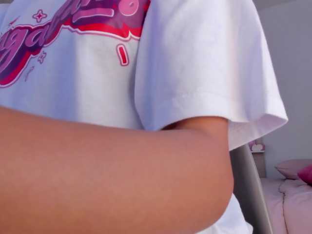 TinyRouse live cam on BongaCams