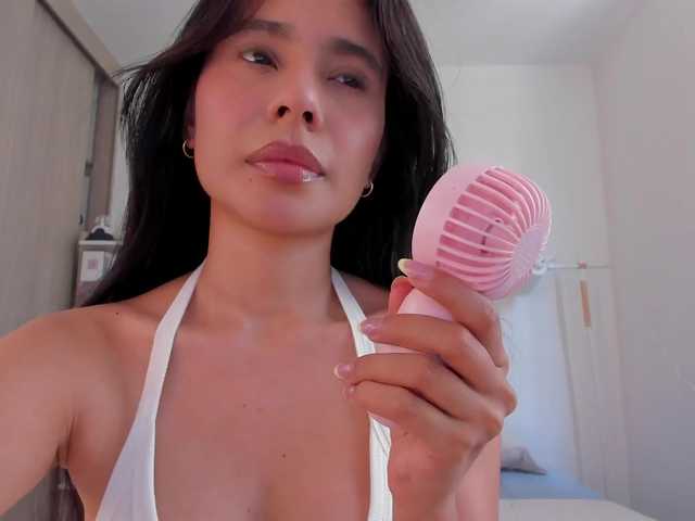 TinyRouse live cam on BongaCams