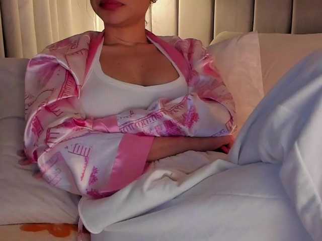 TinyRouse's BongaCams show and profile