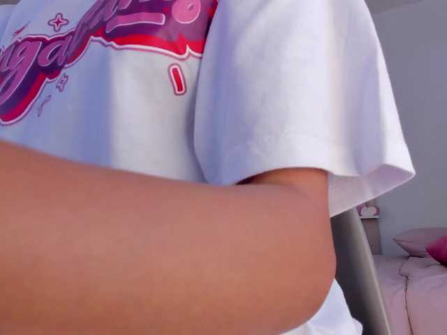 TinyRouse live cam on BongaCams