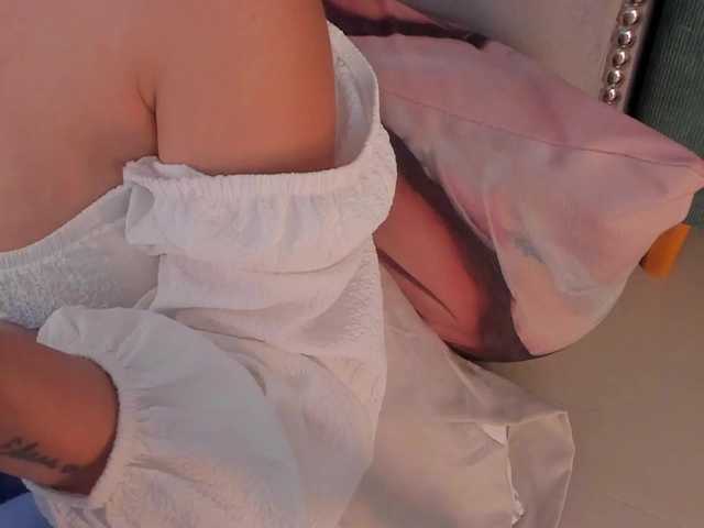 TinyRouse's BongaCams show and profile