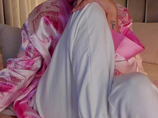 TinyRouse's BongaCams show and profile