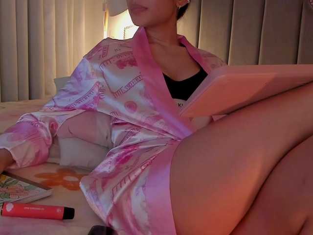 TinyRouse's BongaCams show and profile