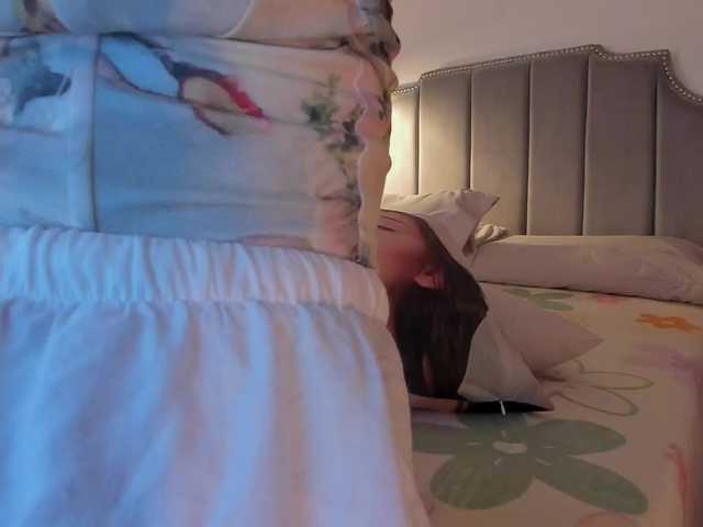 TinyRouse's BongaCams show and profile