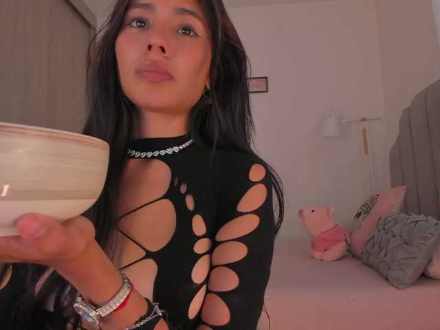Tinny111 live cam
