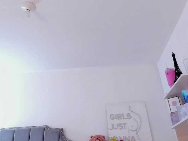 TinyRouse's BongaCams show and profile