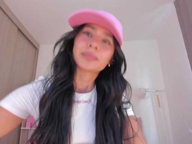 Tinny111 live webcam show