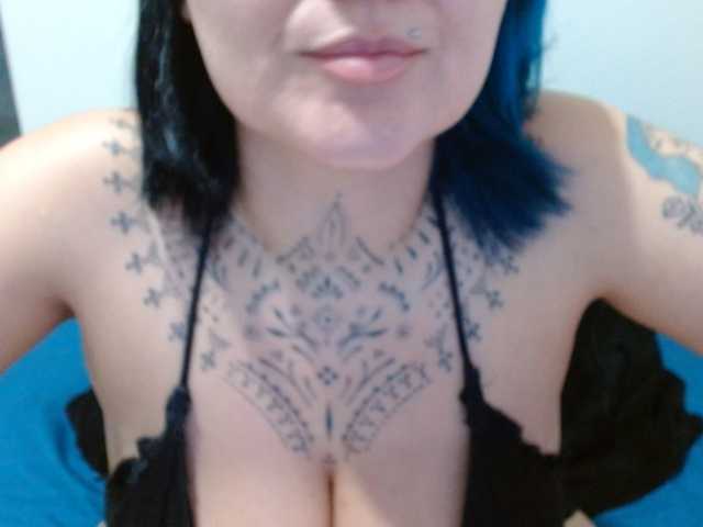 Lilithfire live cam on BongaCams