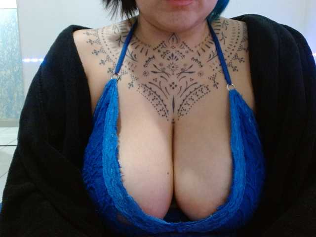 Lilithfire live cam on BongaCams