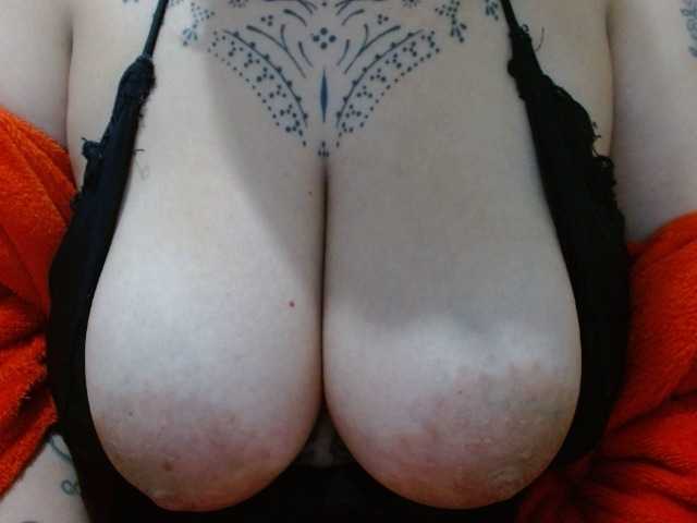 Lilithfire live cam on BongaCams