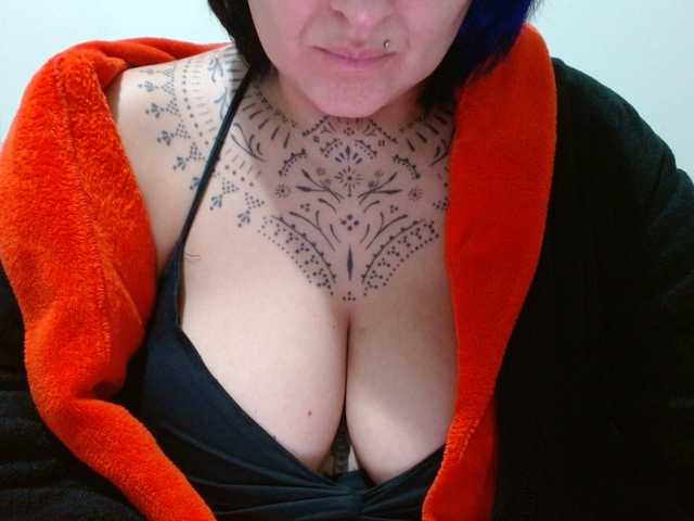 Lilithfire live cam on BongaCams