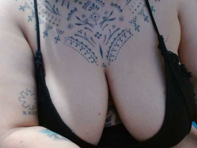 Lilithfire live cam on BongaCams