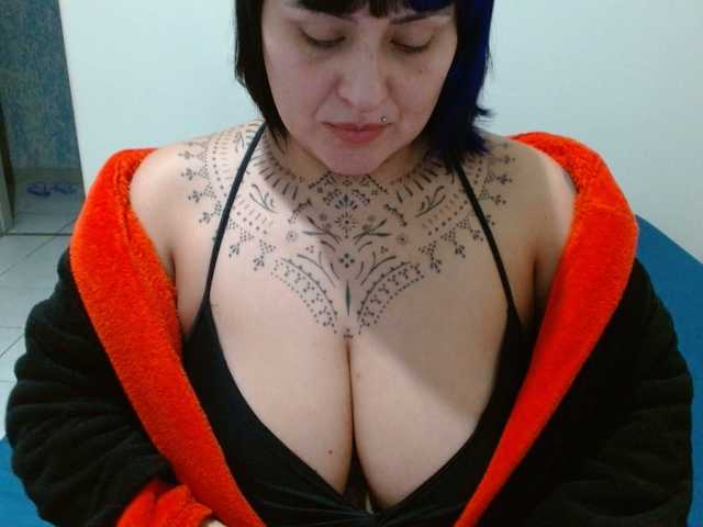 Lilithfire live cam on BongaCams