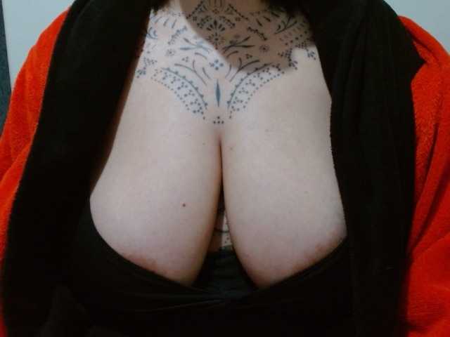 Lilithfire live cam on BongaCams