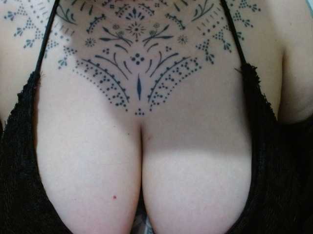 Lilithfire live cam on BongaCams