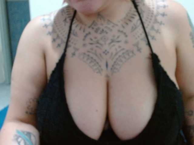 Lilithfire live cam on BongaCams