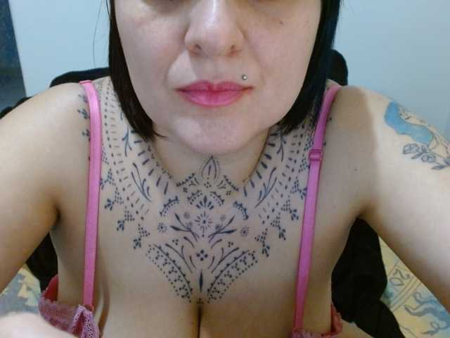 Lilithfire live cam on BongaCams