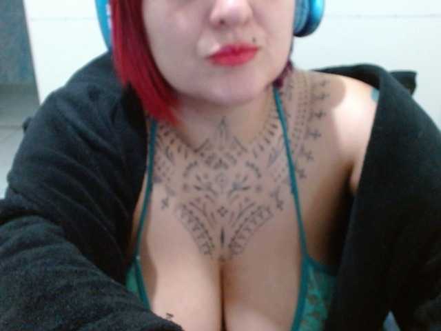 Lilithfire live cam on BongaCams