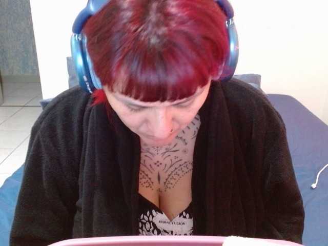 Lilithfire live cam on BongaCams