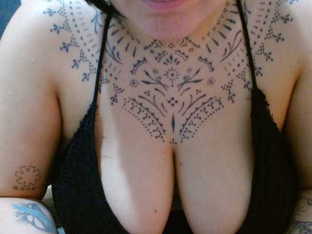 Lilithfire live cam on BongaCams