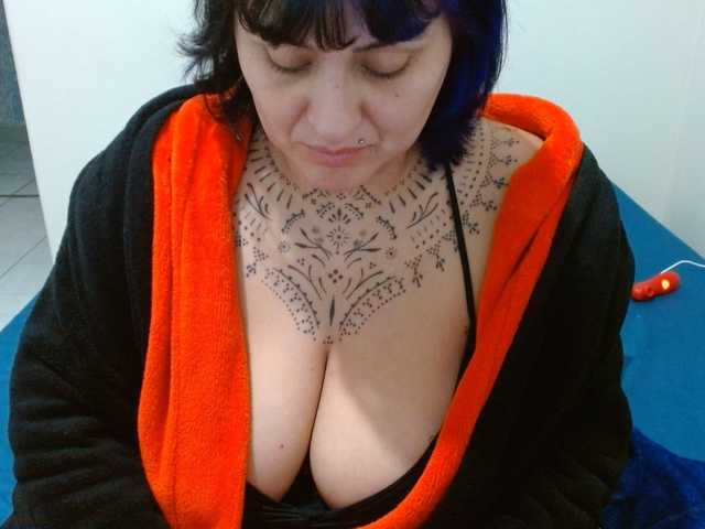 Lilithfire live cam on BongaCams