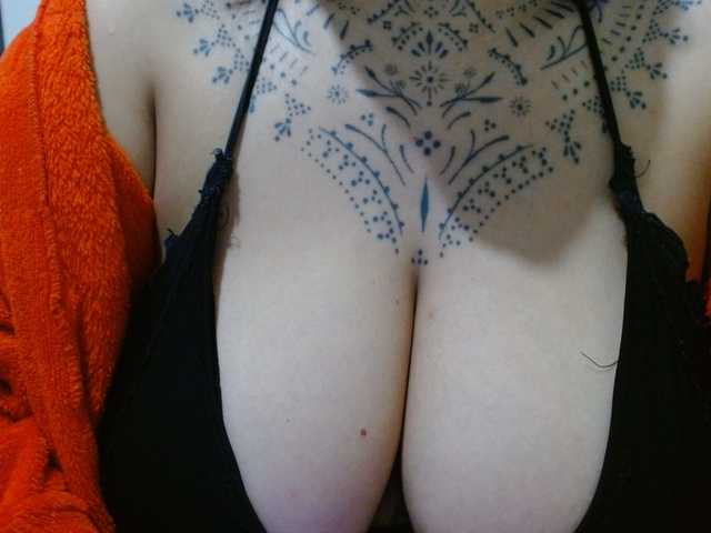 Lilithfire live cam on BongaCams