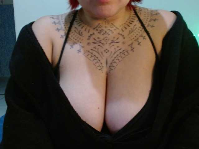 Lilithfire live cam on BongaCams