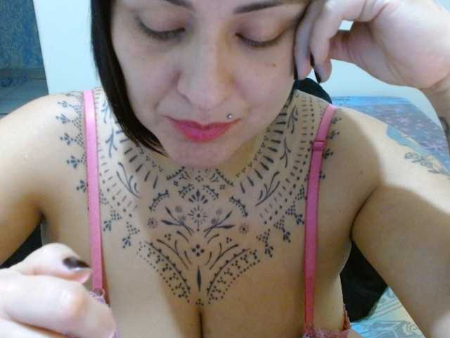 Lilithfire live cam on BongaCams