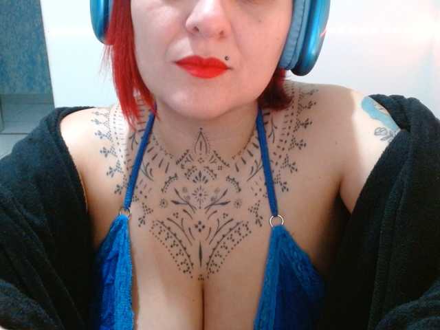 Lilithfire live cam on BongaCams