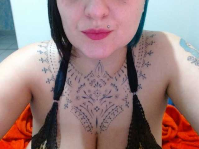 Lilithfire live cam on BongaCams