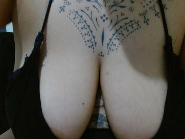 Lilithfire live webcam show