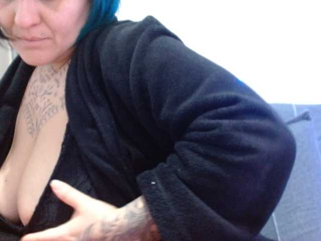 Lilithfire live cam on BongaCams