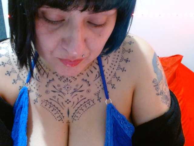 Lilithfire live cam on BongaCams